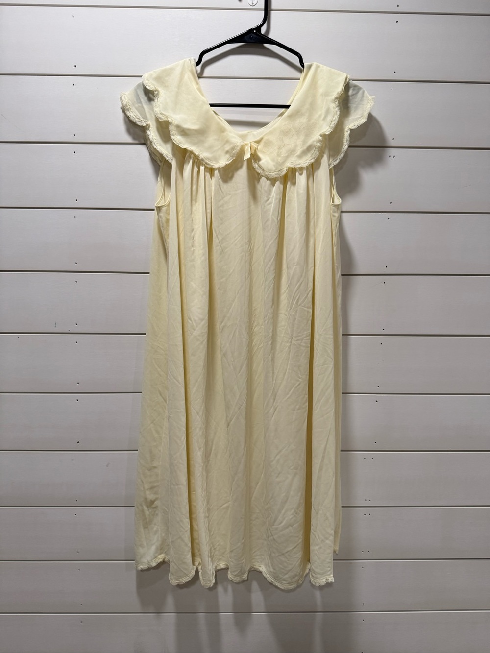 Vintage Butter Yellow Women's Nightgown with Peter Pan Collar